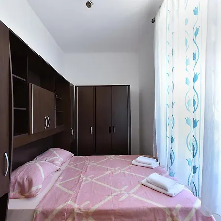 Apartman Stoja 2350 Póla