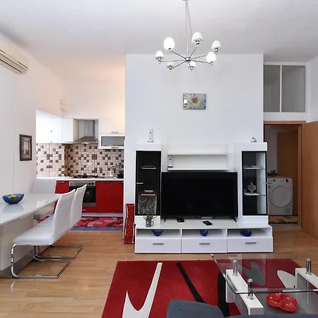 Stoja 2350 Apartman *